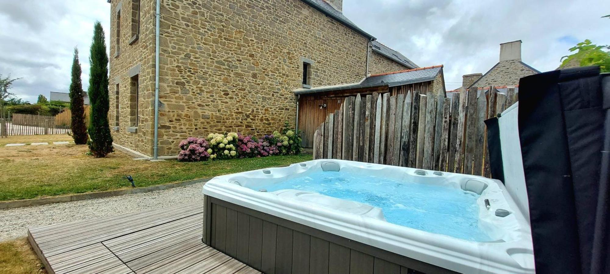 Les Grands De Cancale, De Charme Avec Jacuzzi Holiday home Saint-Meloir-des-Ondes